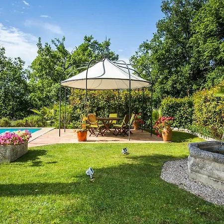 Mas Du Roc Bed & Breakfast-3